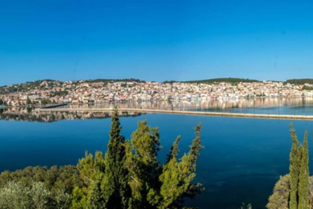 A & B Minimal Suite With Sea View In Argostoli Exterior photo