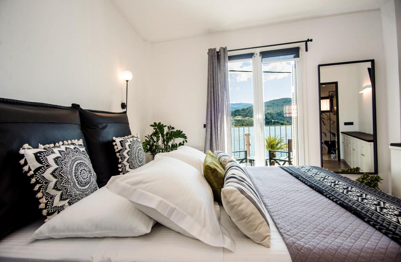 A & B Minimal Suite With Sea View In Argostoli Exterior photo